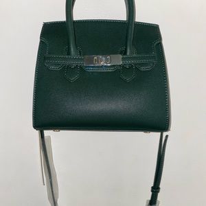 Brand new, The perfect olive green color